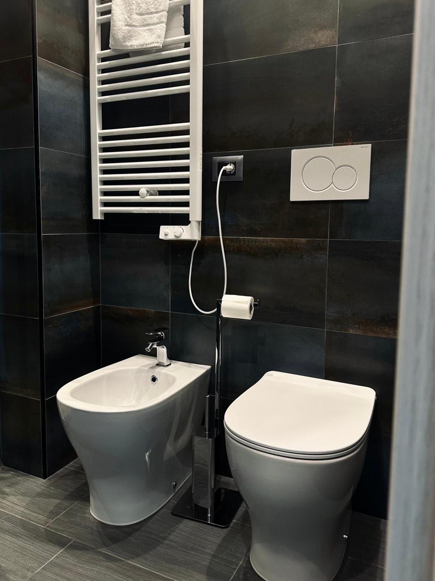 Real Rooms Dalia La Spezia Luaran gambar