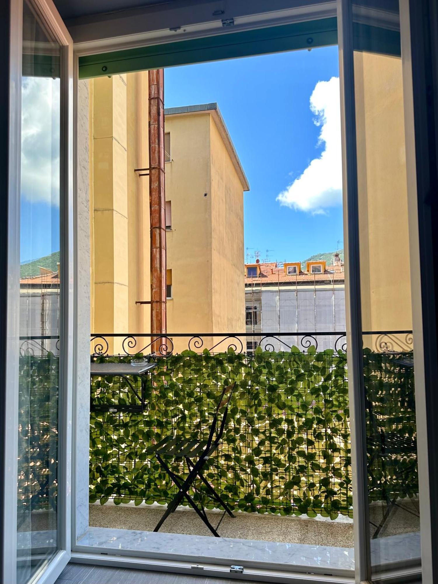 Real Rooms Dalia La Spezia Luaran gambar